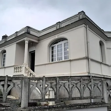 Le Pavillon Des Abrincates Holiday home *