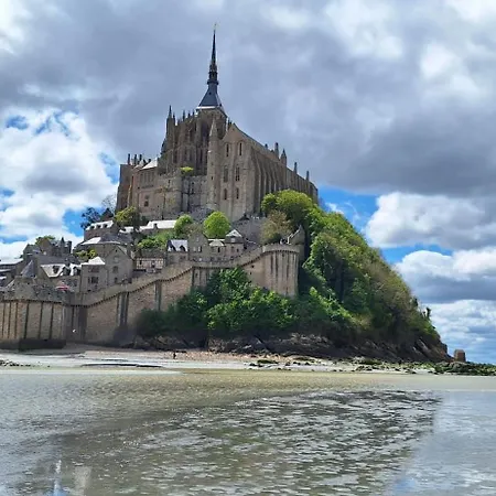Le Pavillon Des Abrincates Holiday home Avranches